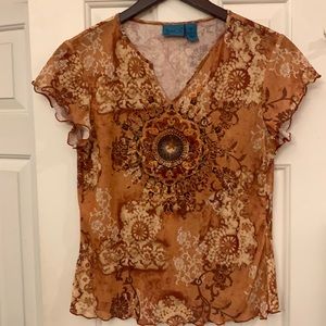 😍 2/$29 TeeCo really pretty thin top L